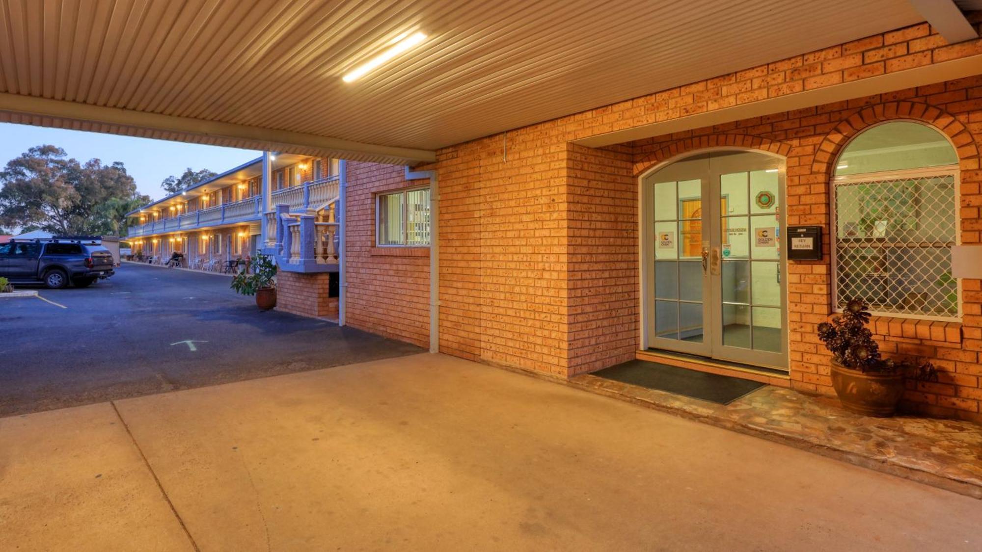 Blue Diamond Motor Inn Dubbo Exterior foto